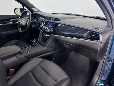 Used 2025 Cadillac XT6 Premium Luxury w/ LPO, Floor Liner Package FWD image 31