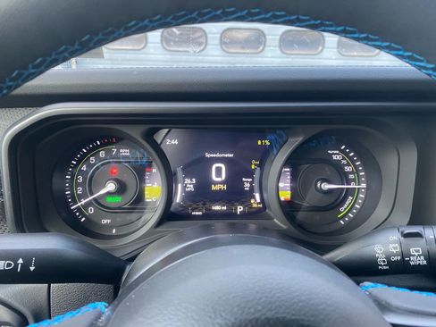 Used 2024 Jeep Wrangler Unlimited Rubicon 4xe w/ Technology Group image 16