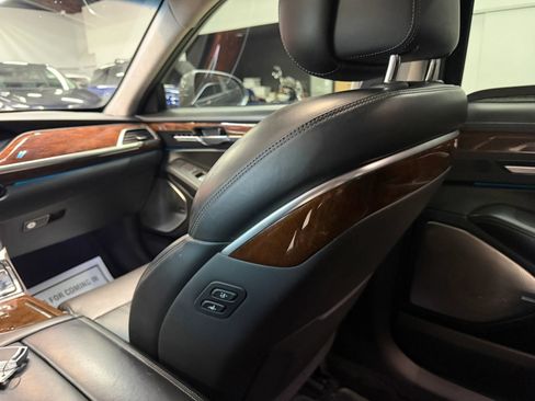 Used 2018 Genesis G90 3.3T Premium RWD image 29