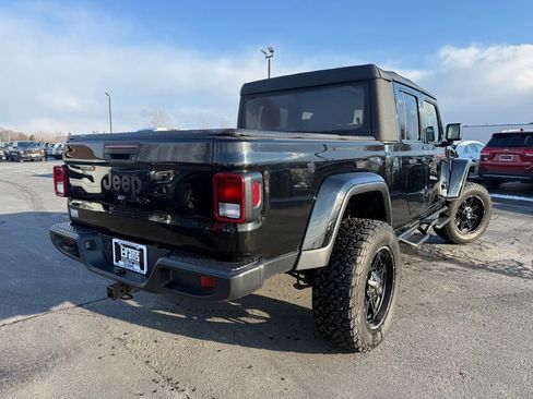 Used 2021 Jeep Gladiator Willys image 5