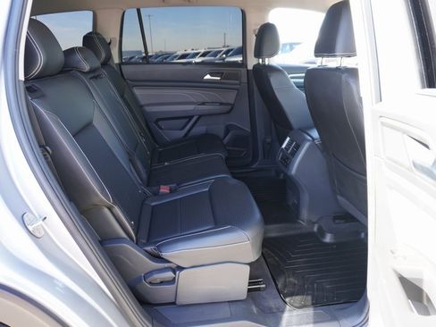 Used 2023 Volkswagen Atlas SE image 20