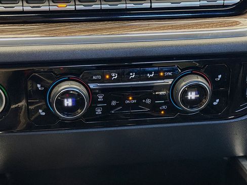 Used 2024 Chevrolet Silverado 1500 LT Trail Boss image 10