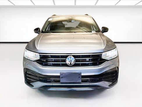 Used 2023 Volkswagen Tiguan SE R-Line FWD image 2