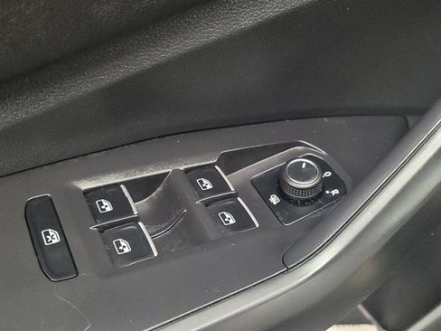 Used 2025 Volkswagen Jetta Sport FWD image 27