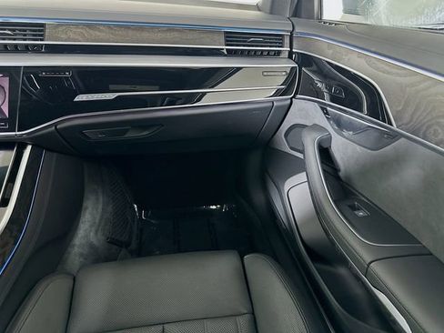 Used 2025 Audi A8 L 3.0T AWD/4WD image 24