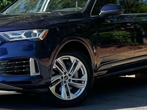 Used 2022 Audi Q7 3.0T Premium Plus w/ Premium Plus Package AWD/4WD image 2