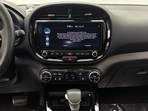 Used 2025 Kia Soul EX FWD image 17