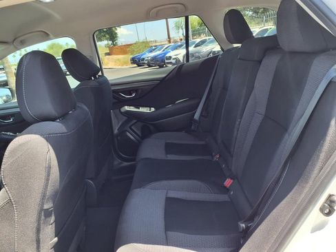 Used 2025 Subaru Outback Premium AWD/4WD image 23