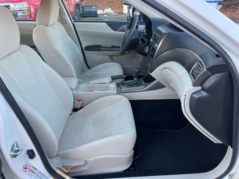 Used 2011 Subaru Impreza 2.5i image 18