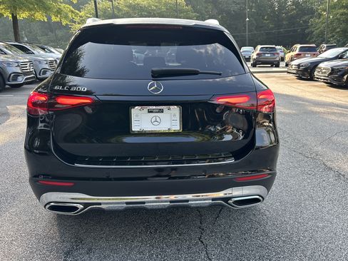 Certified 2025 Mercedes-Benz GLC 300 image 7
