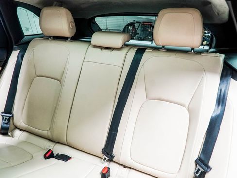 Used 2020 Jaguar F-PACE Premium image 42