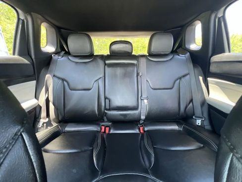 Used 2025 Jeep Compass Limited AWD/4WD image 14