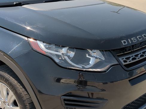 Used 2019 Land Rover Discovery Sport SE AWD/4WD image 10
