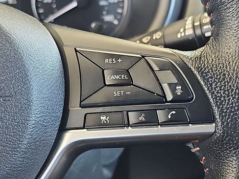 Used 2021 Nissan Kicks SR w/ SR Premium Package FWD image 23