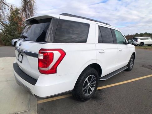Used 2021 Ford Expedition XLT image 6