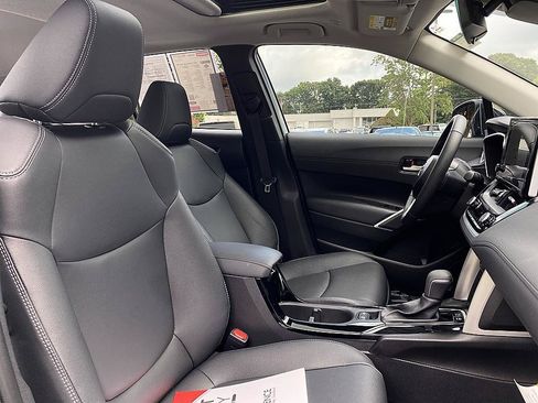 Certified 2025 Toyota Corolla Cross XLE w/ Convenience Package AWD/4WD image 22