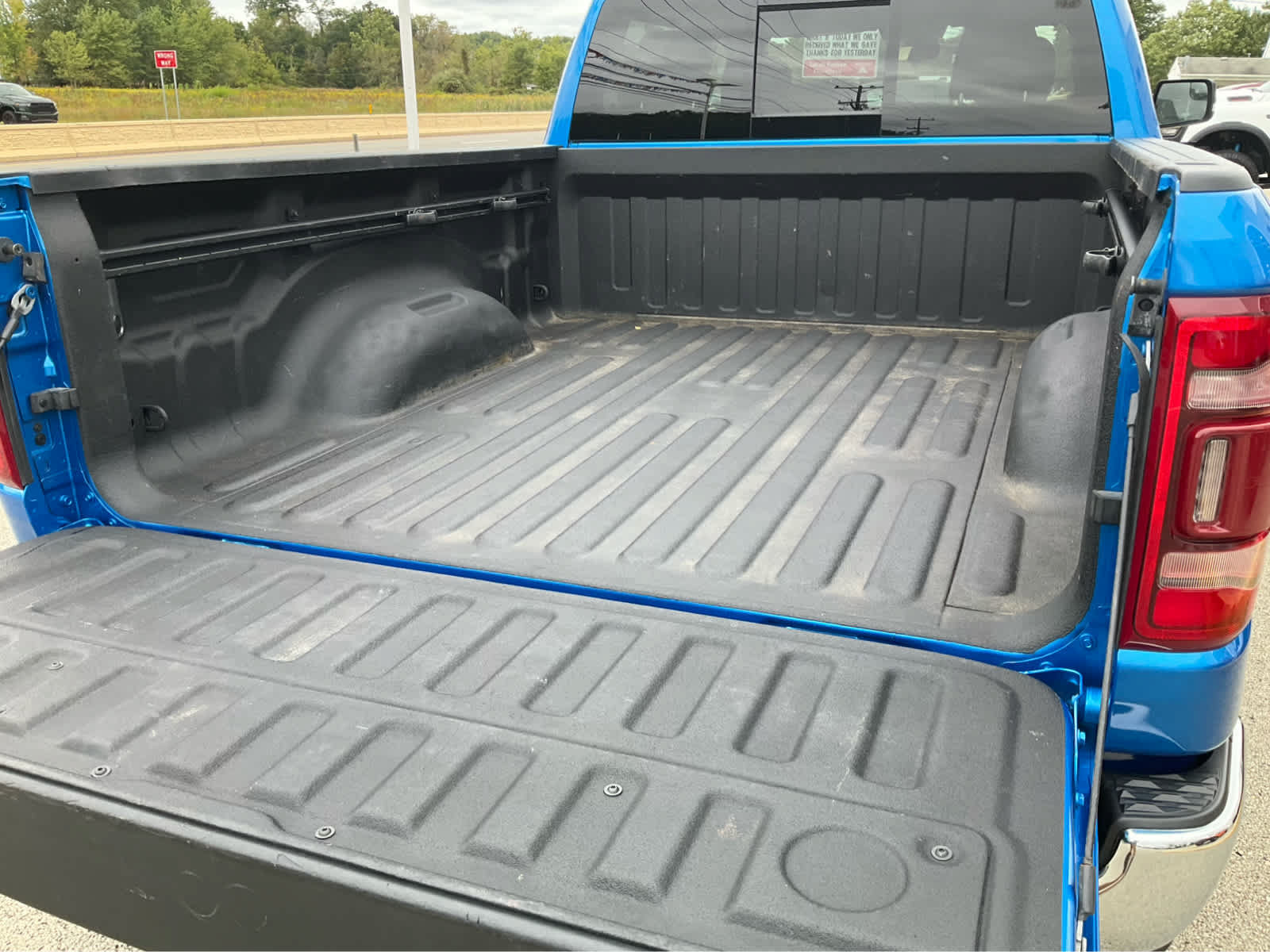Used 2022 RAM 1500 Big Horn AWD/4WD image 18