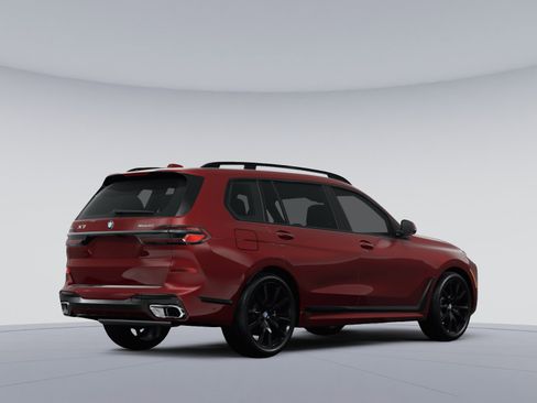 Certified 2024 BMW X7 xDrive40i w/ Premium Package AWD/4WD image 3