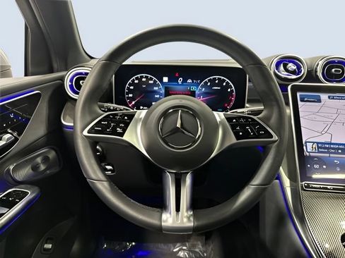 Used 2023 Mercedes-Benz GLC 300 4MATIC image 16