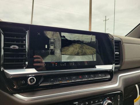 New 2026 GMC Sierra 1500 SLT AWD/4WD image 19