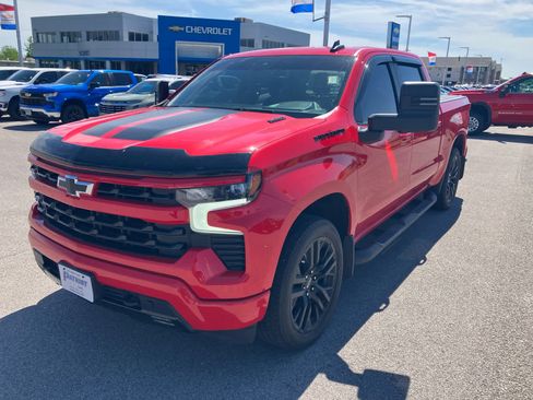 Used 2023 Chevrolet Silverado 1500 RST w/ Rally Edition AWD/4WD image 3