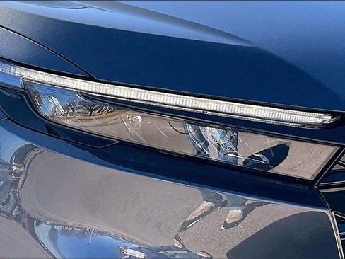 Used 2025 Honda CR-V Sport image 27