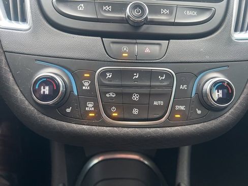 Used 2020 Chevrolet Malibu LT image 21