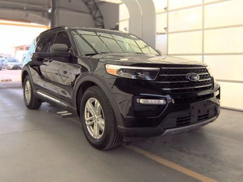 Used 2020 Ford Explorer XLT w/ Equipment Group 202A RWD image 1