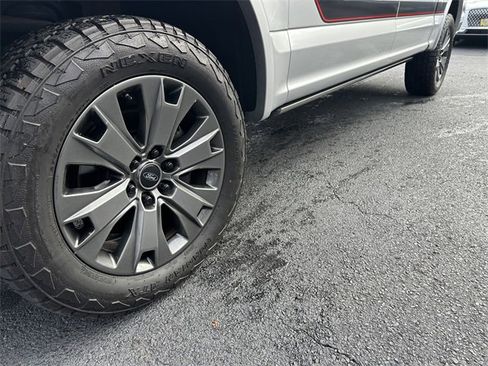 Used 2017 Ford F150 Lariat w/ Equipment Group 502A Luxury image 12