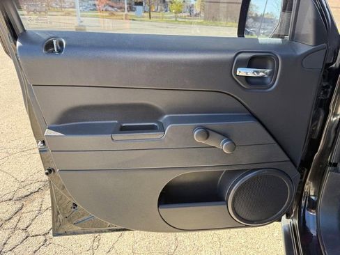 Used 2014 Jeep Patriot Sport FWD image 19