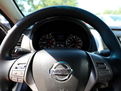 Used 2015 Nissan Altima 2.5 S w/ Special Edition Package image 19