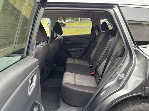 Used 2025 Nissan Rogue SV FWD image 28