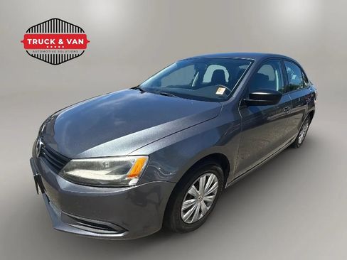 Used 2013 Volkswagen Jetta S FWD image 1
