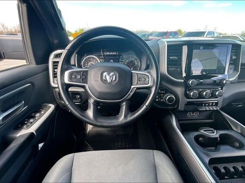 Used 2022 RAM 1500 Big Horn AWD/4WD image 9