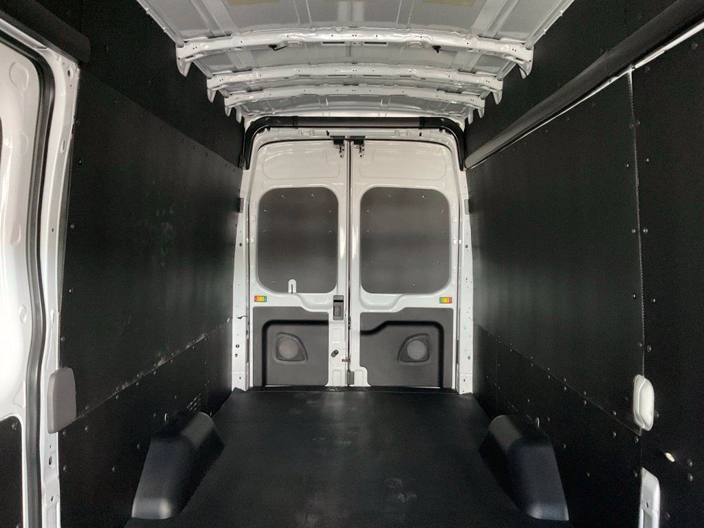 New 2027 Ford Transit 250 148 High Roof Extended w/ Load Area Protection Package RWD image 18