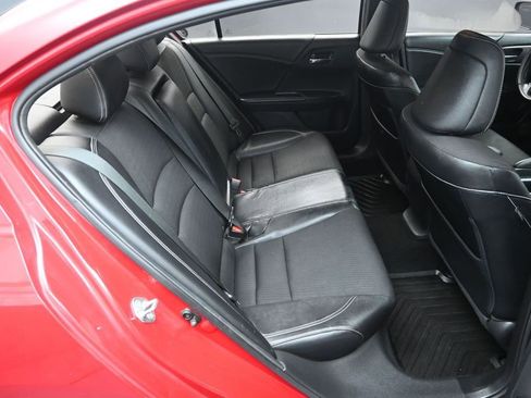 Used 2016 Honda Accord Sport image 31
