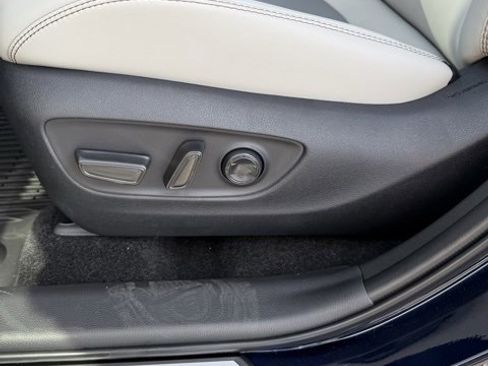 New 2025 Toyota RAV4 XLE Premium image 19