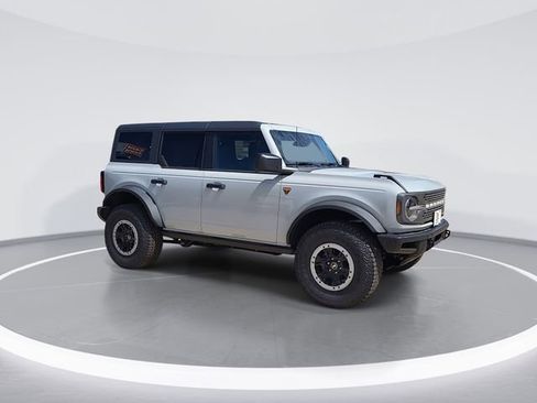 New 2026 Ford Bronco Badlands w/ Sasquatch Package AWD/4WD image 9