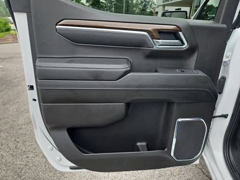 Used 2025 Chevrolet Silverado 1500 LT AWD/4WD image 13