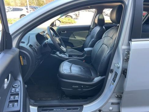 Used 2011 Kia Sportage SX w/ Premium Pkg w/Leather Seats image 25