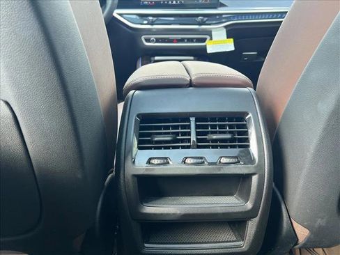 Used 2025 BMW X5 sDrive40i w/ Parking Assistance Package image 18