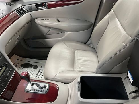 Used 2003 Lexus ES 330 FWD image 37