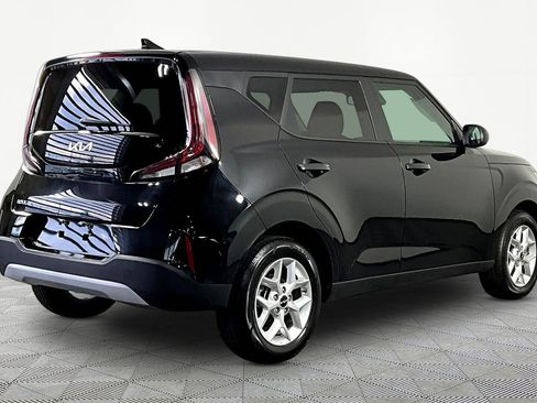 Used 2025 Kia Soul LX w/ LX Technology Package FWD image 6