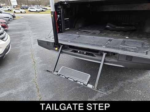 Used 2023 Ford F150 Limited image 16