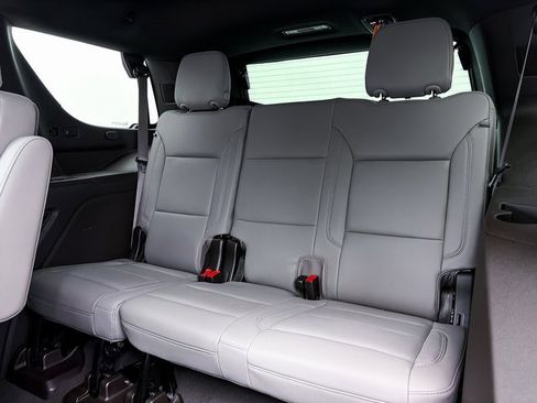 Used 2025 Chevrolet Tahoe Z71 w/ Comfort Package image 41