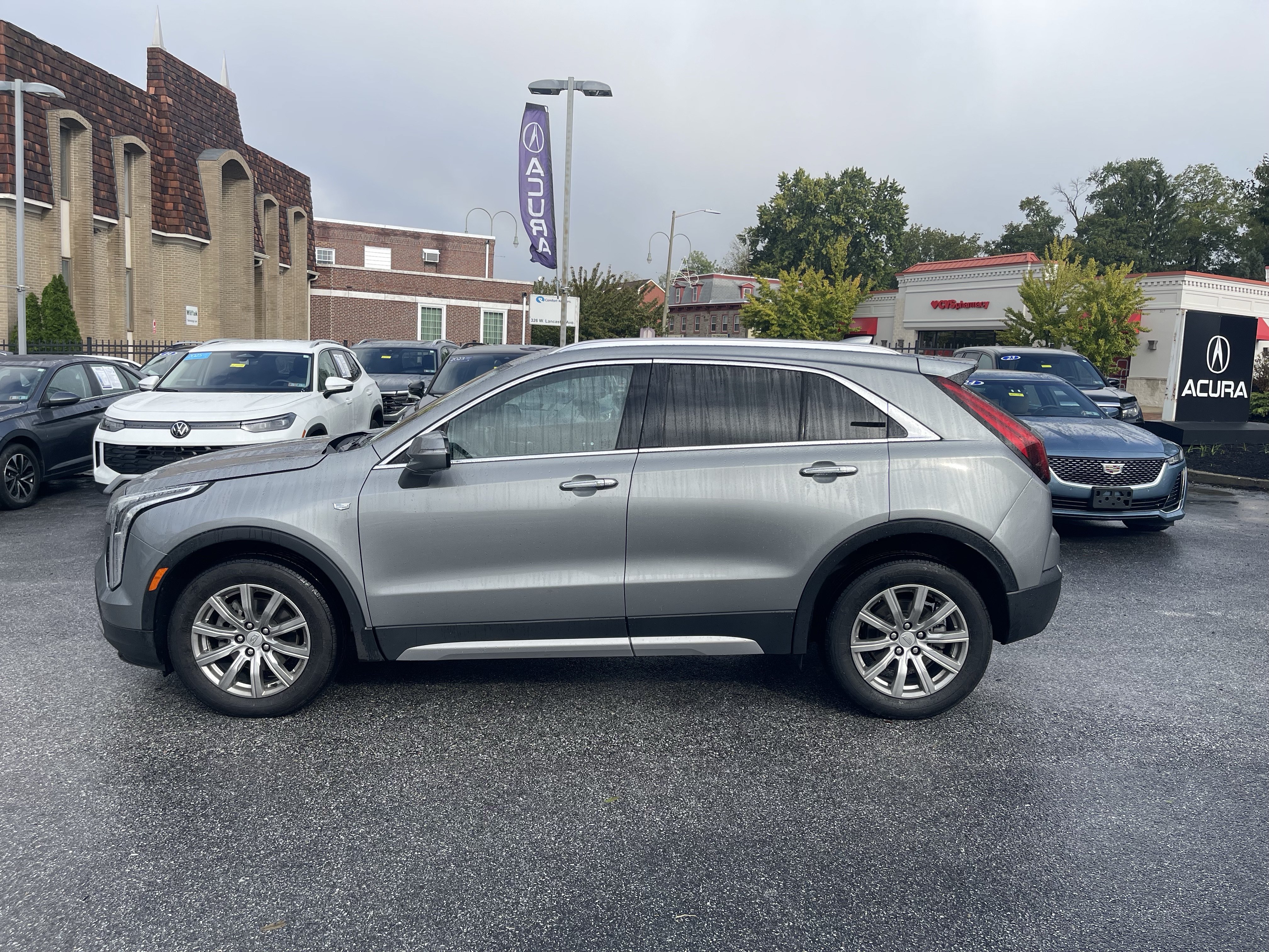 Used 2023 Cadillac XT4 Premium Luxury FWD image 5