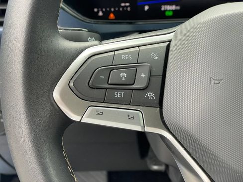 Certified 2023 Volkswagen Taos SE FWD image 15