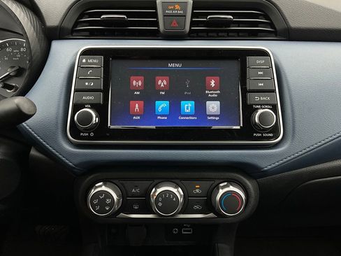 Used 2025 Nissan Versa SV image 24