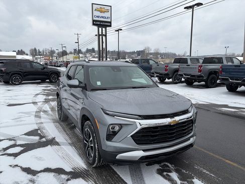 New 2026 Chevrolet TrailBlazer LT w/ Convenience Package image 1