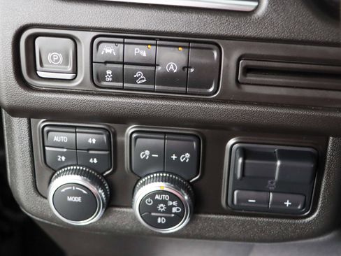 Used 2024 GMC Yukon AT4 w/ Max Trailering Package image 23